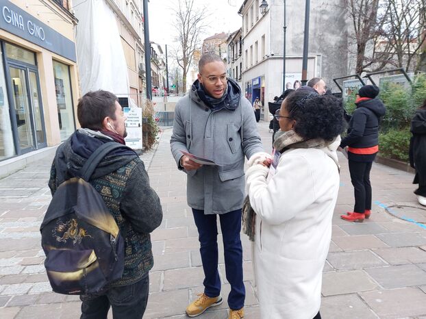 Colombes, le 10 janvier. Valentin Narbonnais est le candidat du PS et d'autres formations de gauche, face à l'équipe du maire écologiste sortant.