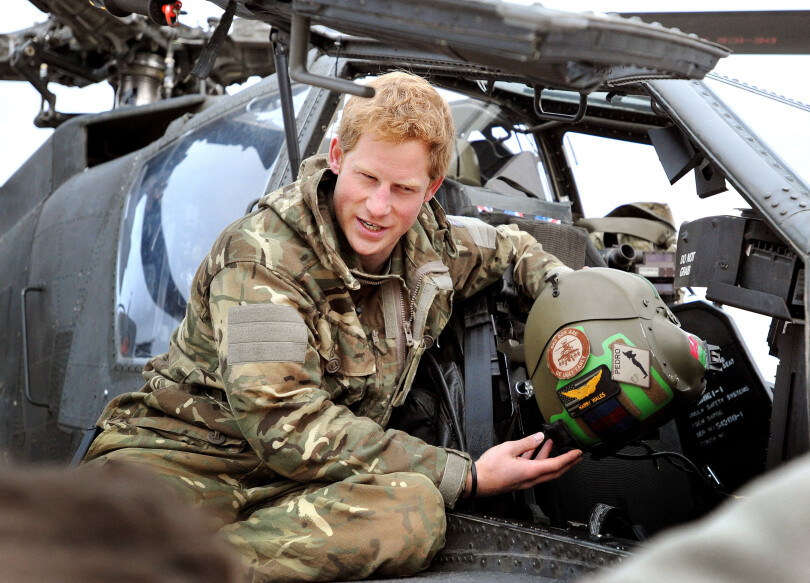 Le prince Harry à Camp Bastion en Afghanistan, où il servait avec les 662 Sqd Army Air Corps, le 12 décembre 2012.