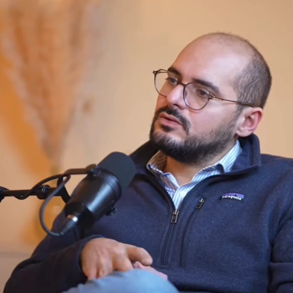 Surfin' Bitcoin : Comprendre la directive européenne DAC8