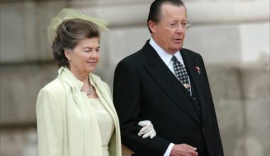 L'infant Carlos, duc de Calabre, et son épouse, la princesse Anne d'Orléans, lors mariage du futur Felipe VI à Madrid, le 22 mai 2004.