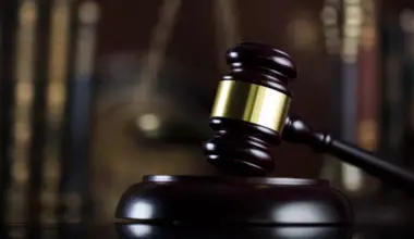 Le public a l'opportunité de découvrir la vie d'une maison de vente aux enchères. © Stock Studio 4477 / Shutterstock