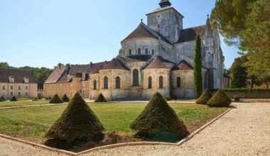 Cette abbaye à l'architecture romane a été construite il y a presque 1000 ans