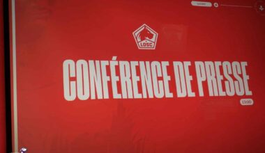 Conf&eacute;rence de presse au centre d