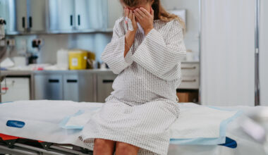 « Votre bébé va bien, de quoi vous plaignez-vous ? » : à la maternité, les soins irrespectueux ont la peau dure