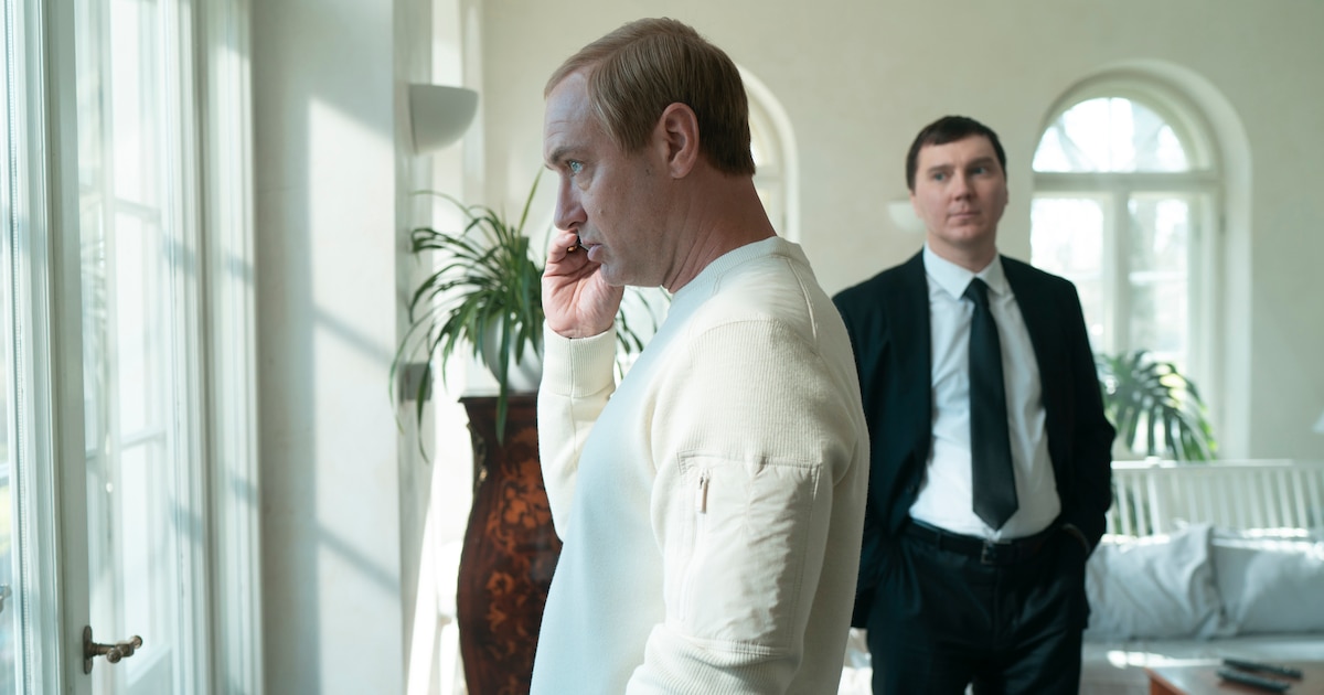 "Le Mage du Kremlin" : Jude Law et Paul Dano, parfaits dans les rôles de Vladimir Poutine et son éminence grise