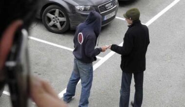 Grenoble : la planque des vendeurs à la sauvette de tabac était dans une ancienne agence postale