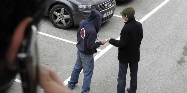 Grenoble : la planque des vendeurs à la sauvette de tabac était dans une ancienne agence postale