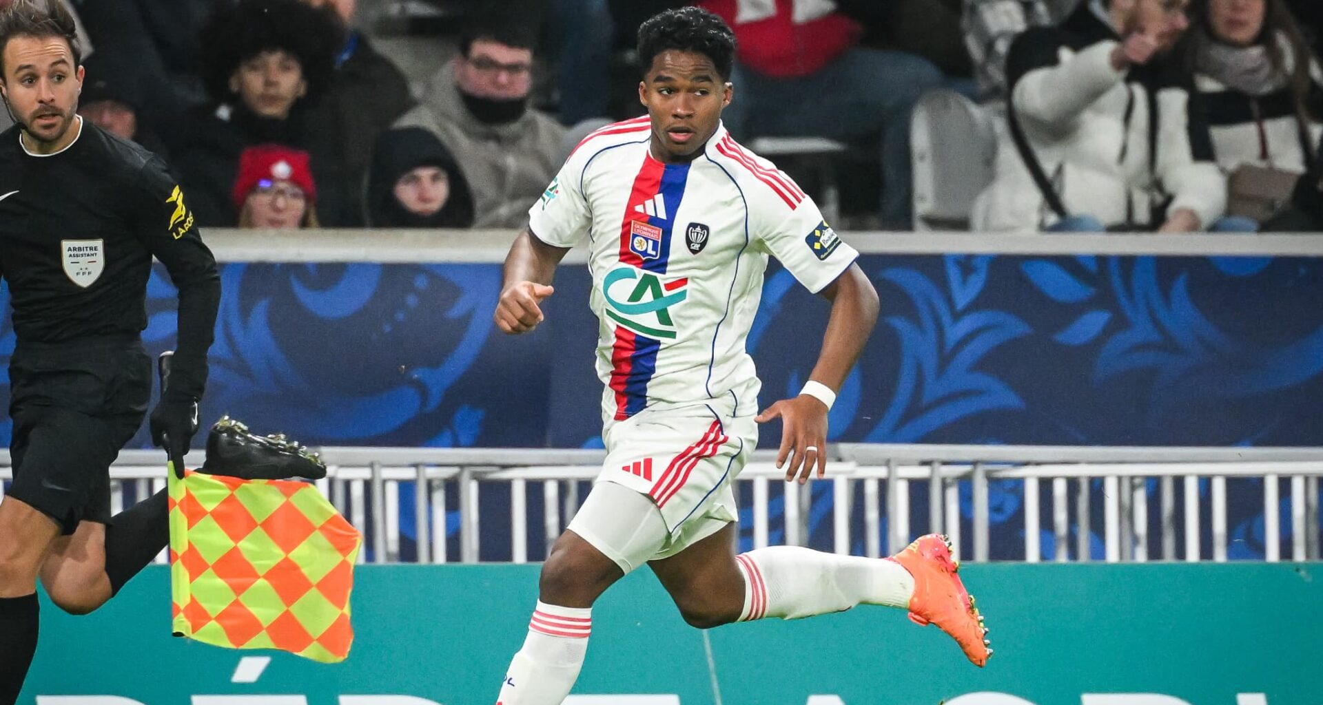 aidés par un Endrick buteur pour sa grande première, les Gones qualifiés pour les 8es de finale de la Coupe de France