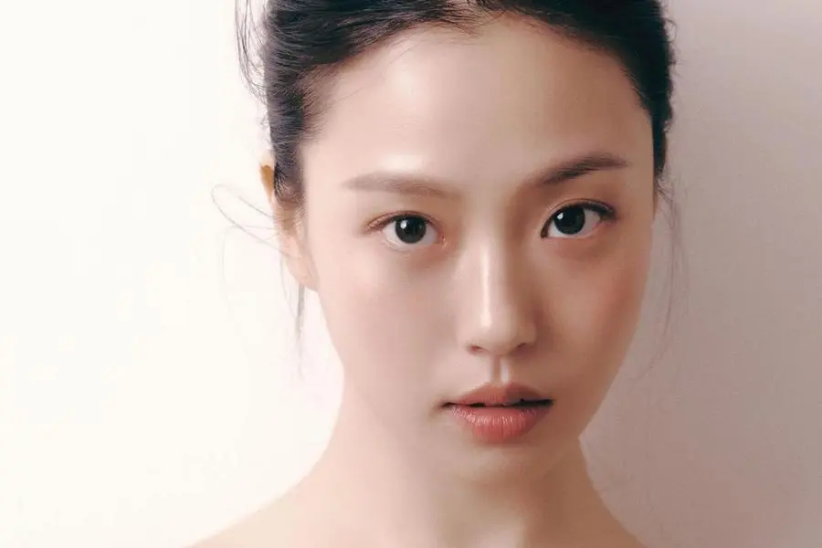 Go Min Si prise pour cible par des ARMYs après avoir choisi NewJeans plutôt que BTS