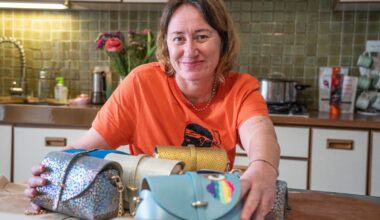 Grâce à la série « Emily in Paris », ces sacs à main fabriqués dans un village de montagne isérois s’arrachent