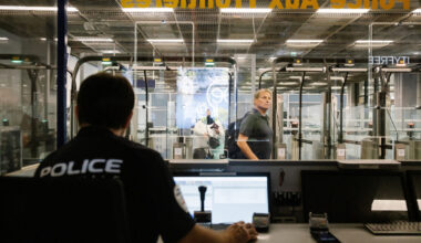 Ses collègues ont « découvert le corps » : probable suicide d’un policier avec son arme de service à la PAF de Paris