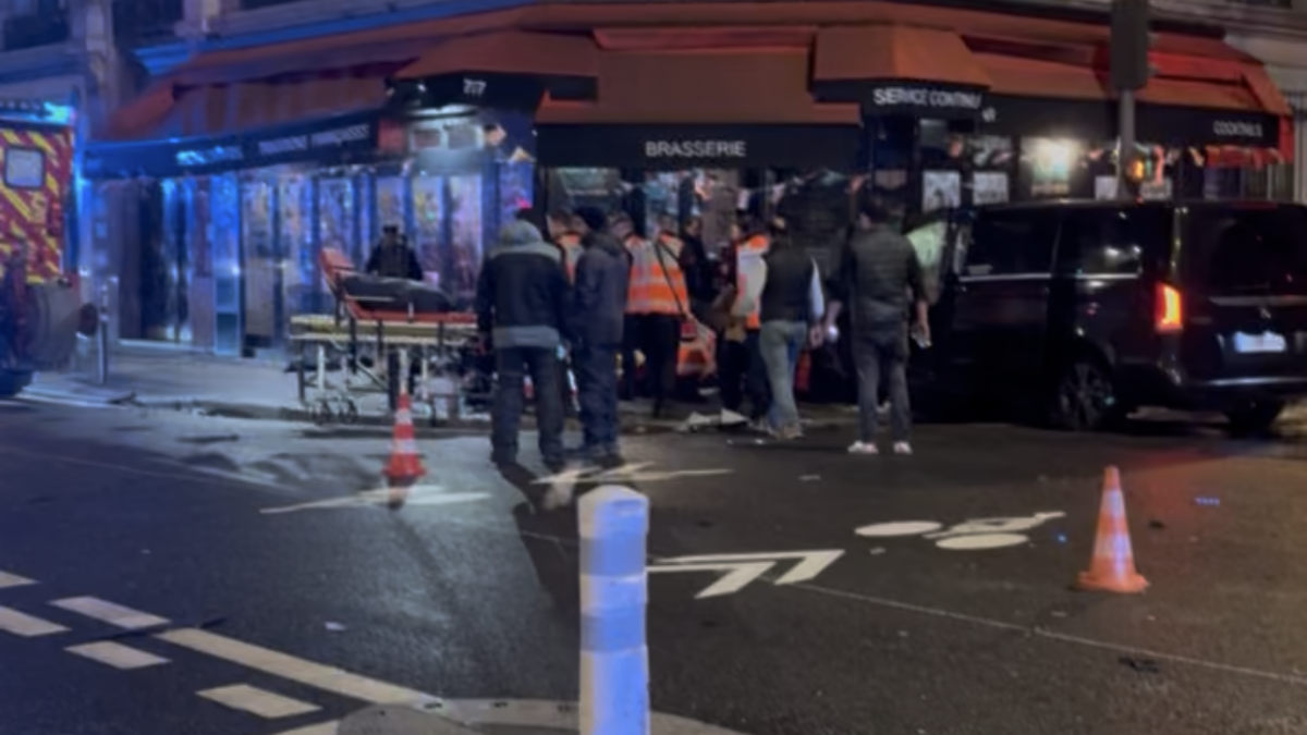 Paris : le chauffeur d’un VTC s’endort au volant et percute une terrasse, quatre blessés dont deux gravement
