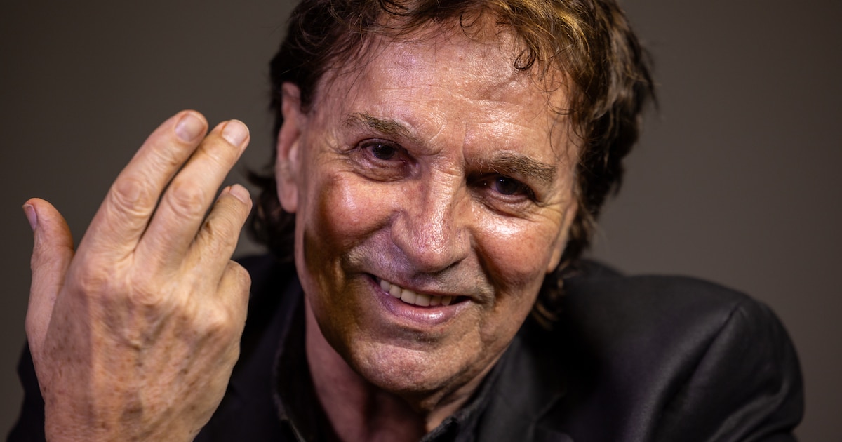 A 78 ans, ce chanteur français se marie avec une Belge de 40 ans sa cadette : "Je me suis rendu compte que c'était la femme idéale"