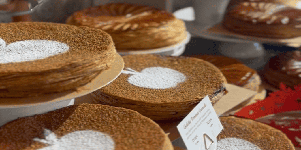 Choux Nantes traditionnels, pâtisserie artisanale, spécialité bretonne à Nantes.