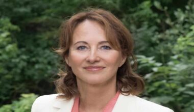 France : Ségolène Royal prise pour cible après des déclarations en Algérie