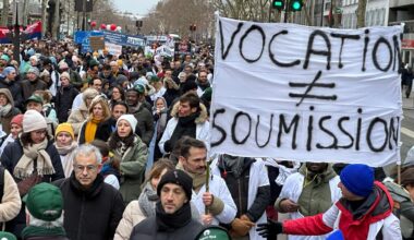 « Tout ce qu’on demande, c’est qu’on nous fasse confiance » : à Paris, plusieurs milliers de médecins ont battu le pavé