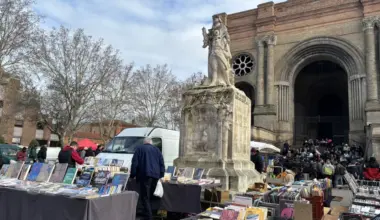L'église Saint-Aubin devient le théâtre d'un concert de gospel. © Inès Desnot / L'Opinion Indépendante