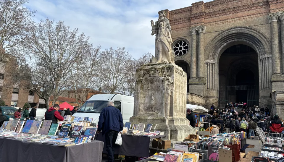 L'église Saint-Aubin devient le théâtre d'un concert de gospel. © Inès Desnot / L'Opinion Indépendante