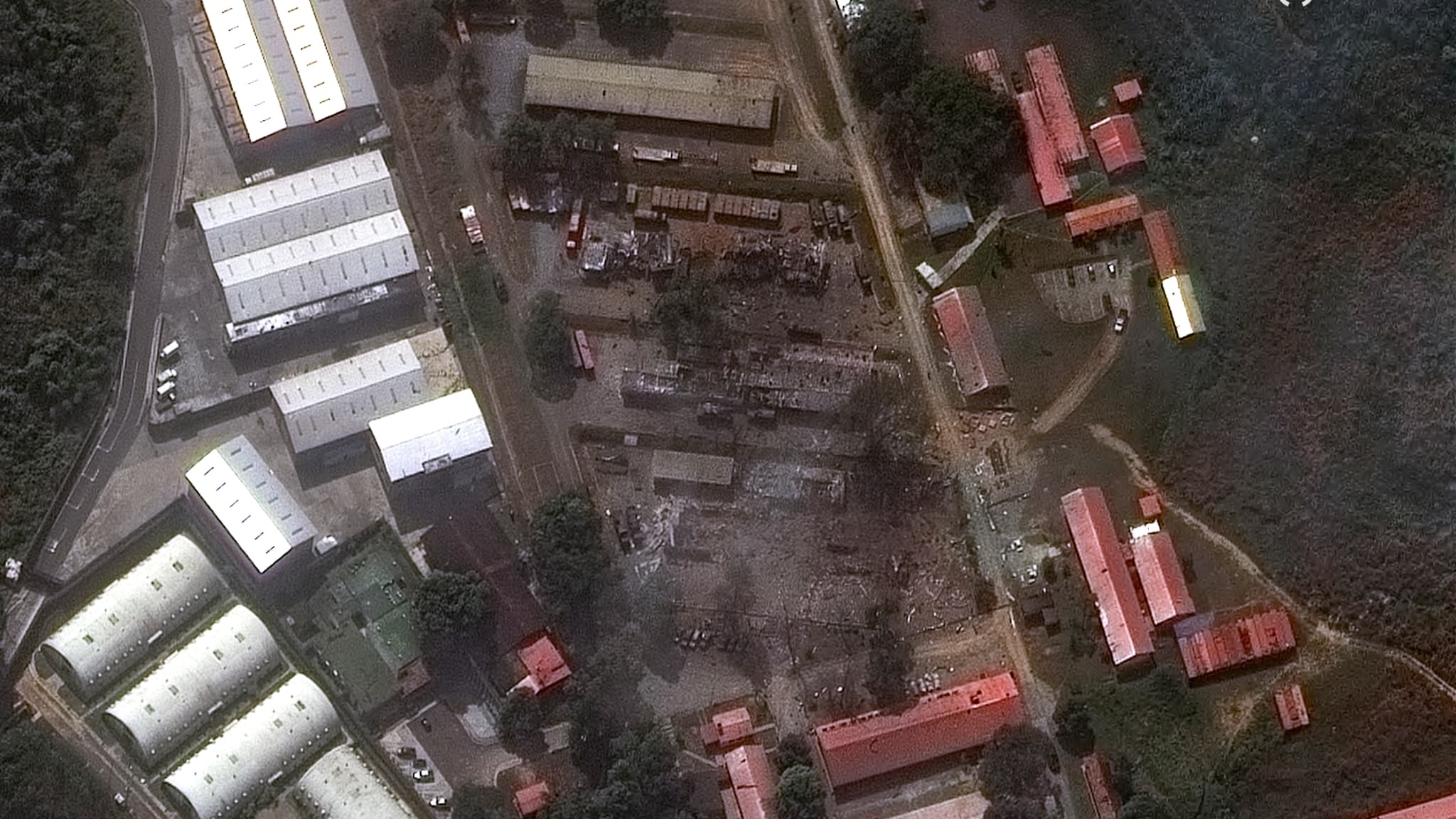 L'installation militaire de Fort Tiuna, l'une des plus importantes du pays, lourdement touchée par les frappes américaines à Caracas, le samedi 3 janvier.