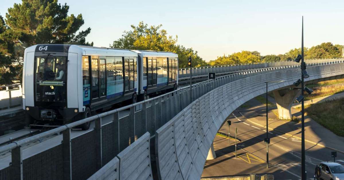 les pannes se répètent, l’opposition entre en scène