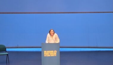 premier meeting au Palais Neptune