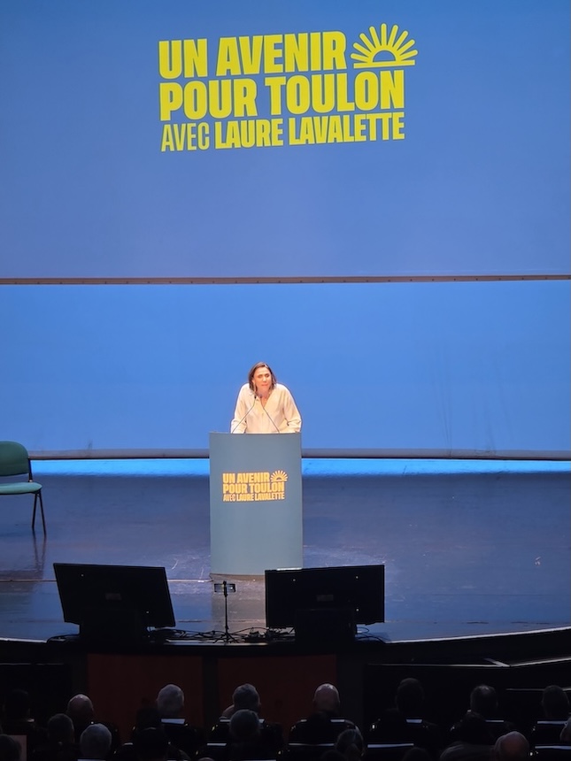 premier meeting au Palais Neptune