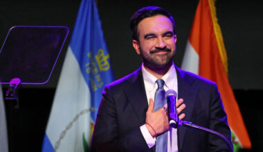 Le démocrate socialiste Zohran Mamdani devient officiellement maire de New York