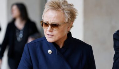 "Pourquoi vous ne mettez pas vos lunettes ?" : Muriel Robin reprend Yann Barthès sur le plateau de "Quotidien"