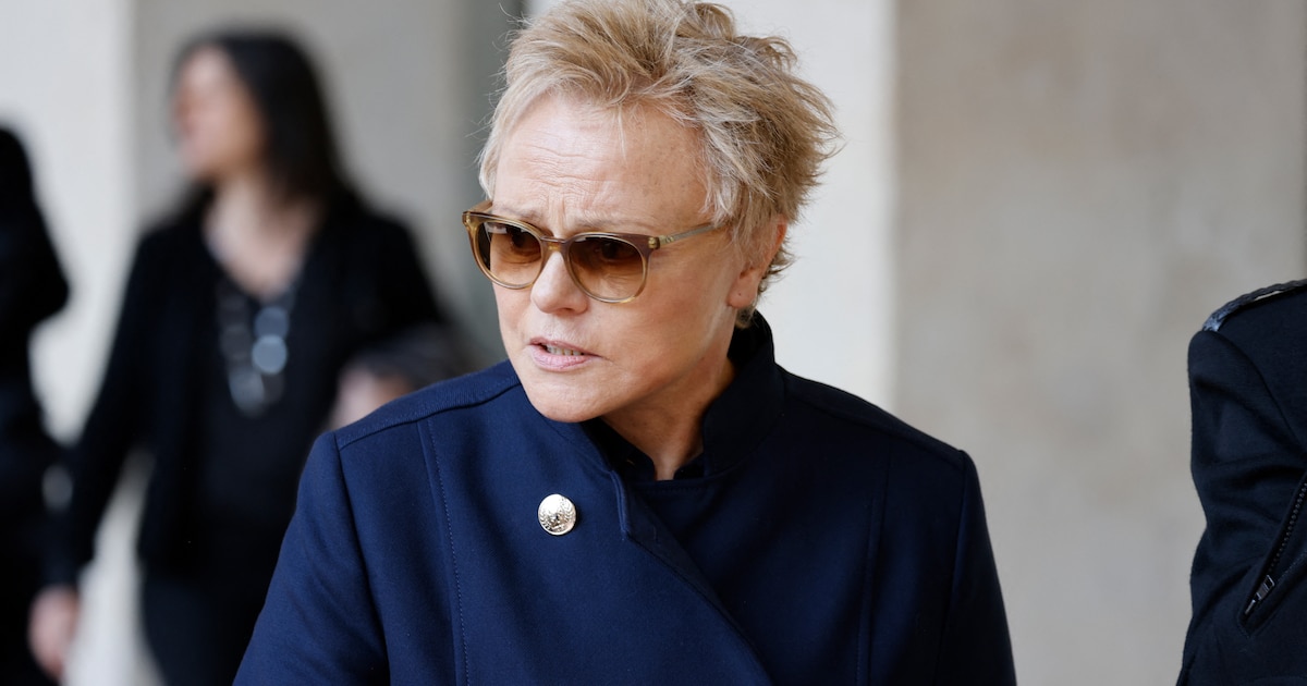 "Pourquoi vous ne mettez pas vos lunettes ?" : Muriel Robin reprend Yann Barthès sur le plateau de "Quotidien"