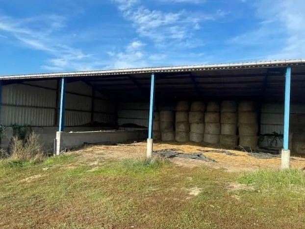 Un hangar à fourrage. Nantes métropole photo un hangar à fourrage. © nantes métropole