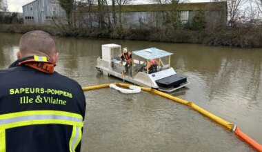 Fuite de gasoil dans la Vilaine après un accident de poids lourd près de Rennes : les pompiers