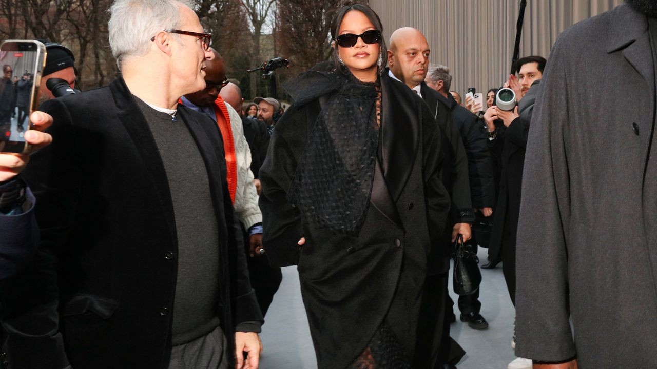 Comment s'habillent les personnalités à la Fashion Week haute couture printemps-été 2026 de Paris ?