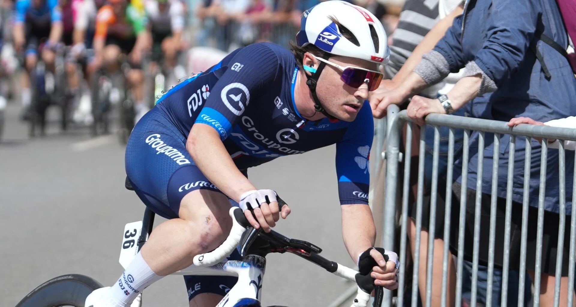 Paul Penhoët décrit la cohabitation (parfois difficile) entre professionnels et amateurs sur les routes d'entraînement