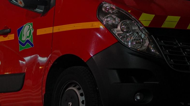 un violent incendie se déclare à deux pas de la cathédrale