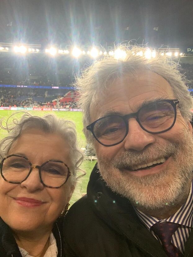 Laurent Mompert, le président du Vendée Foot Fontenay, accompagné de son épouse, était un invité de marque pour le derby parisien en 16es de finale de Coupe de France.