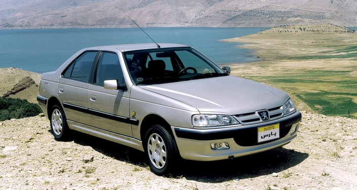 Arrêtée en France dès 1996, la Peugeot 405 a continué en Iran, où on en a tiré la Pars en 1999, une version restylée. Elle était assemblée chez Icko en CKD principalement à partir de pièces envoyées de France.