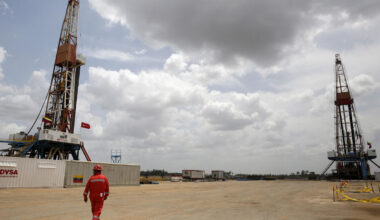 Après l’opération menée par les États-Unis au Venezuela, les cours du pétrole commencent à baisser