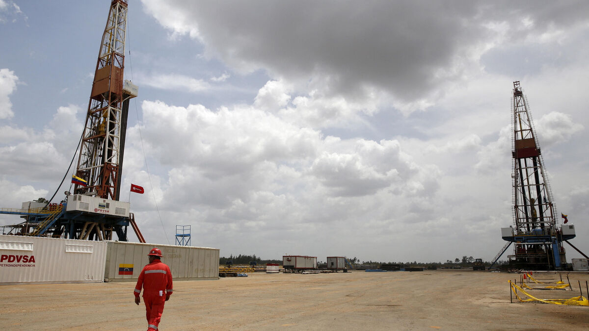 Après l’opération menée par les États-Unis au Venezuela, les cours du pétrole commencent à baisser