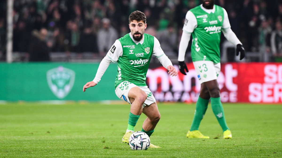Saint-Étienne sur le point de perdre un buteur : Zuriko Davitashvili est convoité en Europe