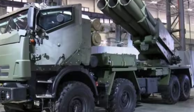 Guerre en Ukraine : six roquettes tirées en 19 secondes, c’est quoi le nouveau système MLRS Sarma déployé par la Russie ?