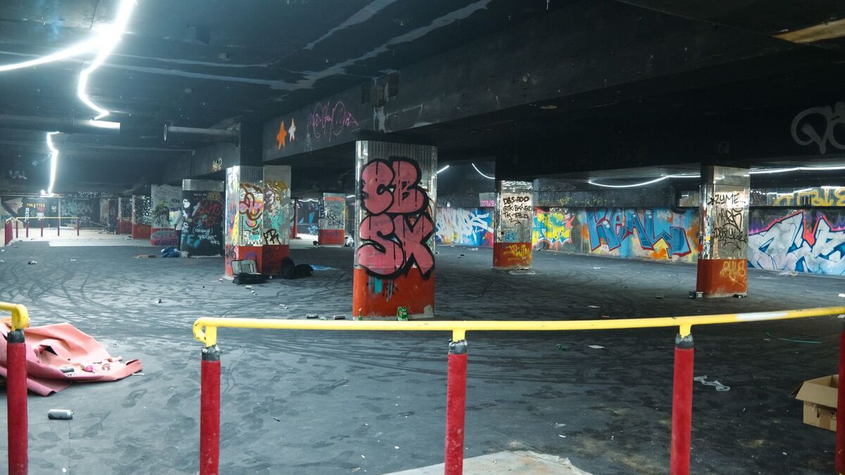 Paris : immortalisée dans « La Boum », la Main Jaune, temple du roller disco, se remet en piste
