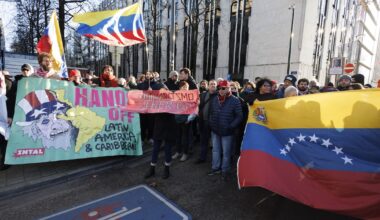 Capture de Maduro | 400 manifestants à l'ambassade des USA à Bruxelles: "Si un pays peut en attaquer un autre sans raison, c'est la loi de la jungle"