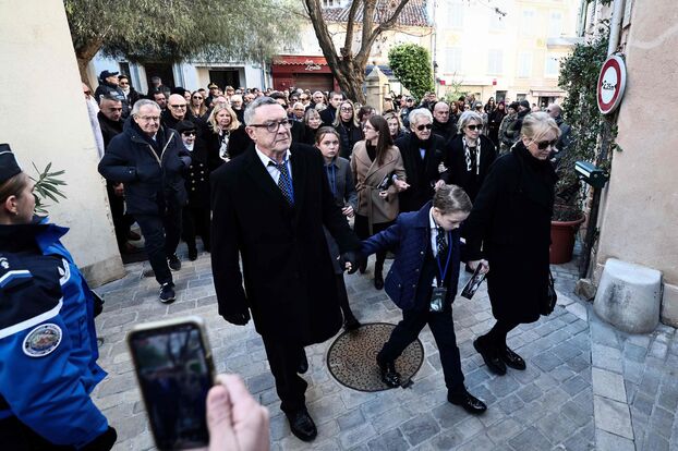 Nicolas-Jacques Charrier (au premier plan) avec sa famille (Thibaud MORITZ / AFP)