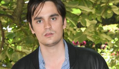 Alain-Fabien Delon : premier enfant, changement de nom... 2025, une année à jamais à part pour le plus jeune des enfants Delon