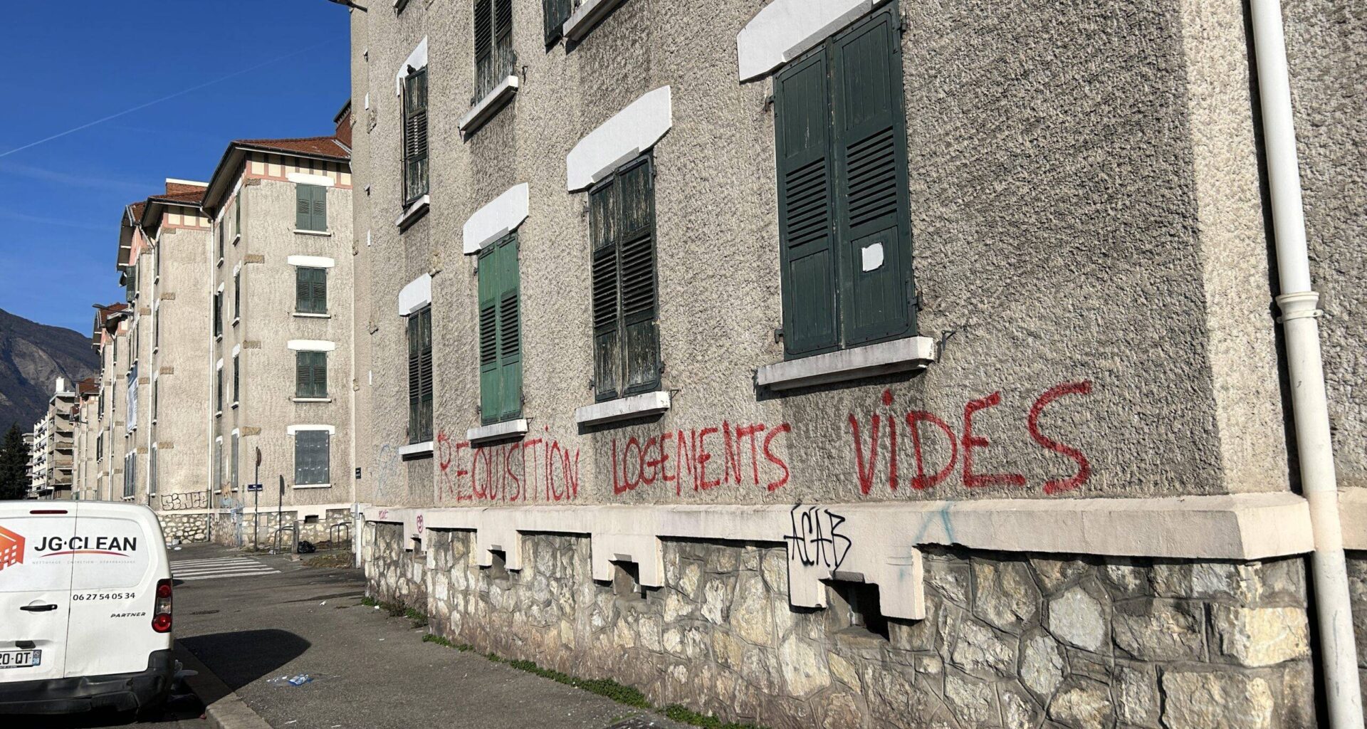 LE PROJET DE LA MUNICIPALITÉ TOTALEMENT ENCALMINÉ