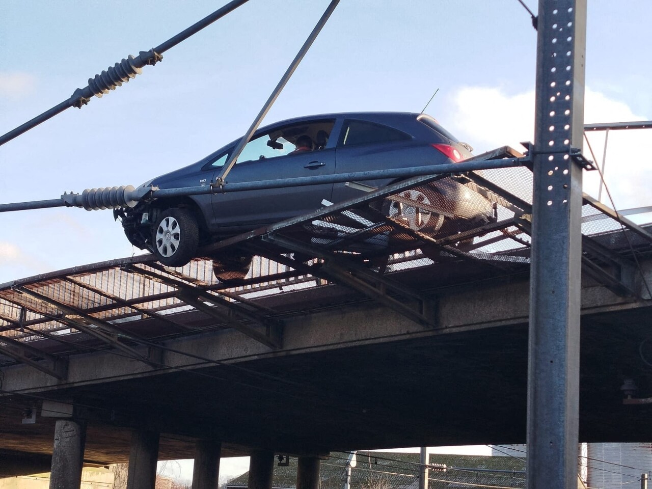 Après un accident sur un pont, la circulation des trains interrompue sur la ligne Le Havre-Rouen-Paris