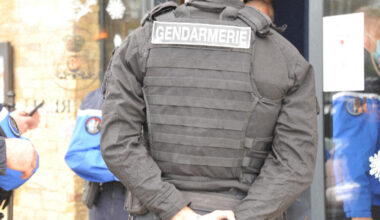 Loire. Le voisin repère des inconnus dans son quartier : les gendarmes le remercient