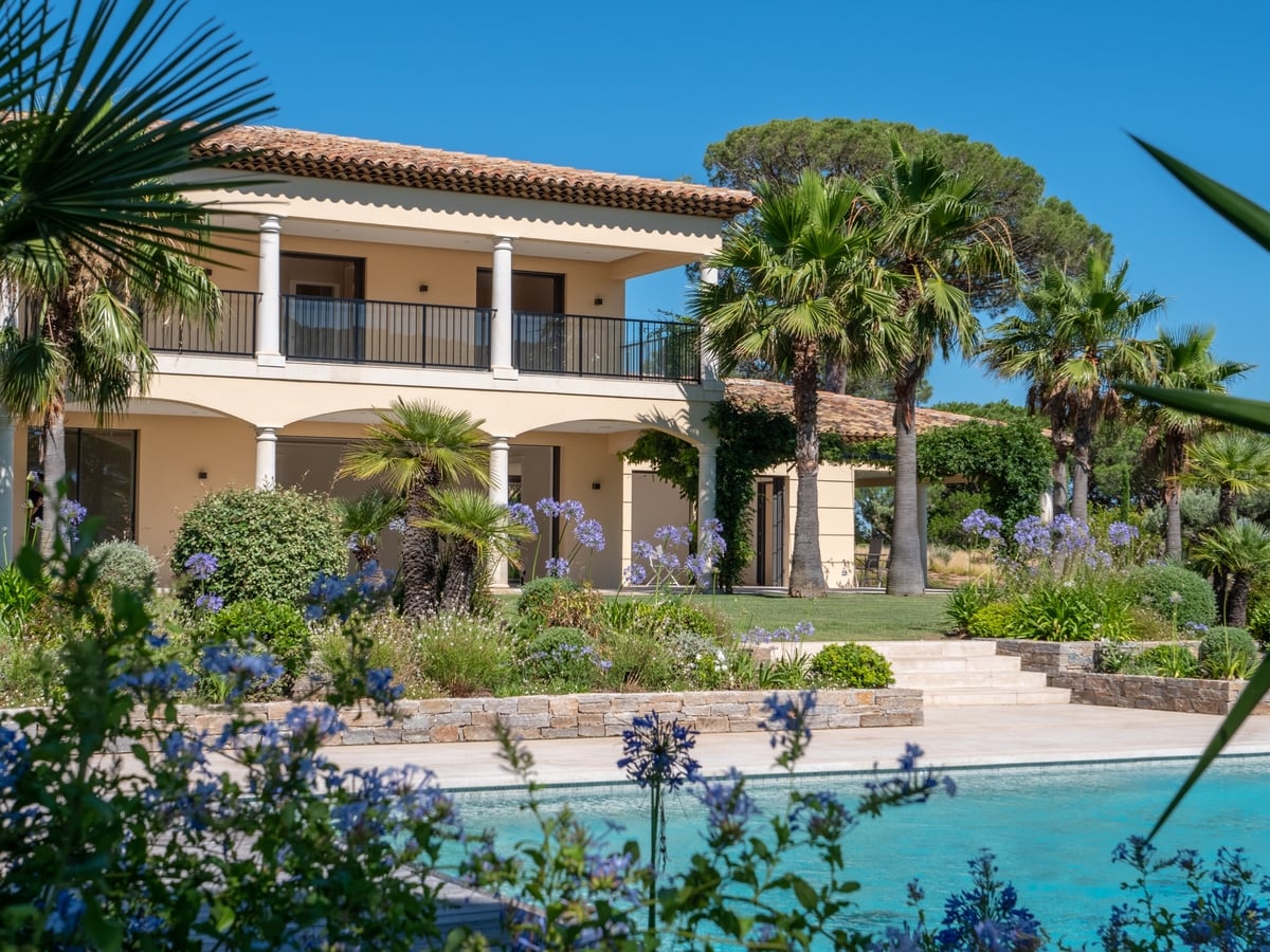 "C’était difficile", la maison qu'elle partageait avec Johnny Hallyday