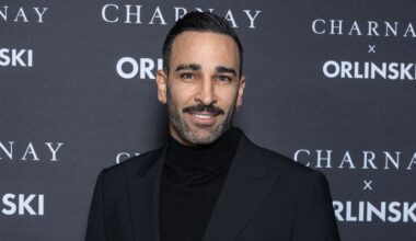 Ambiance détendue entre Léa Salamé et Adil Rami, "Avec un doigt"