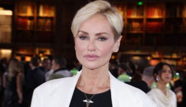 Adriana Karembeu (54 ans) dit sans tabou ce qu'elle aime faire sous la couette : "Je fais tout, même..."